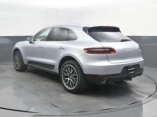 Rhodium Silver 2016 Porsche Macan S
