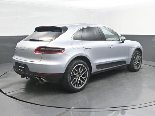 Rhodium Silver 2016 Porsche Macan S