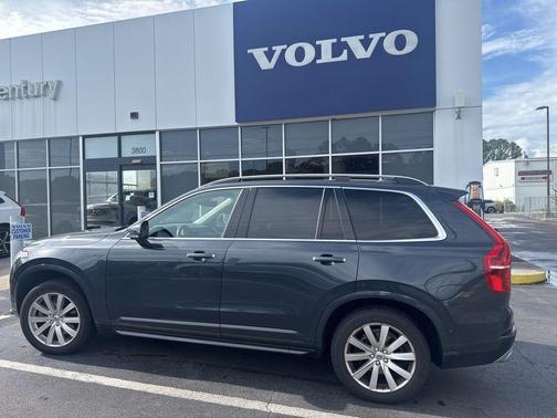 Savile Gray Metallic 2017 Volvo XC90 T6 Momentum