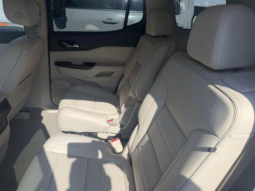 Summit White 2023 GMC Acadia Denali