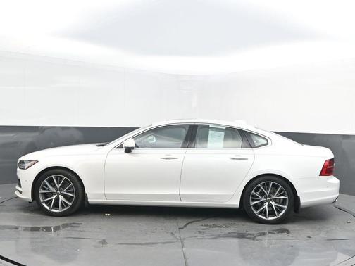 2017 Volvo S90 T5 Momentum