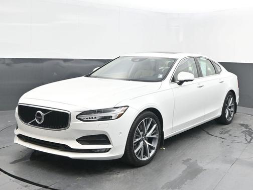 2017 Volvo S90 T5 Momentum