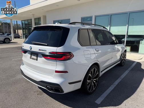 2024 BMW X7 M60i