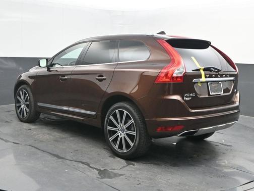 2016 Volvo XC60 T6 Drive-E Platinum