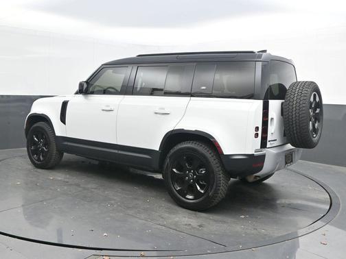 2022 Land Rover Defender 110 Standard