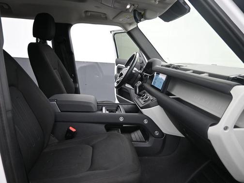 2022 Land Rover Defender 110 Standard