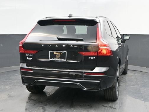 2025 Volvo XC60 Plug-In Hybrid T8 Plus