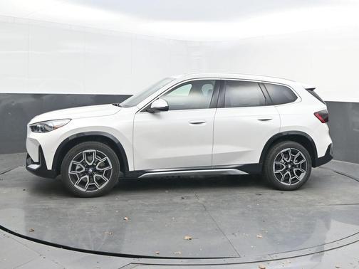 White Metallic 2026 BMW X1 xDrive28i