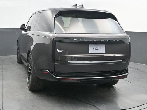 2026 Land Rover Range Rover P400 SE