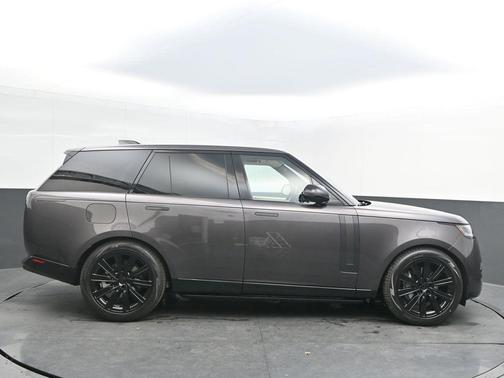 2026 Land Rover Range Rover P400 SE