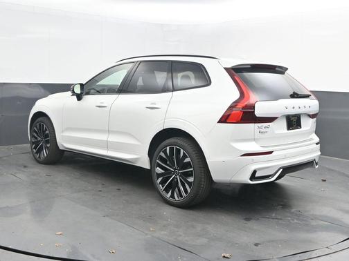 2026 Volvo XC60 B5 Ultra