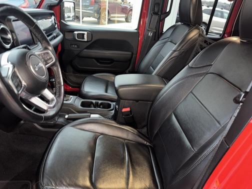 2021 Jeep Wrangler Unlimited Sahara Altitude