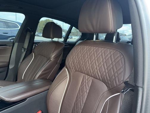 2022 BMW M550 i xDrive