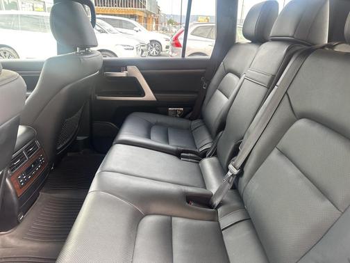 2021 Toyota Land Cruiser Heritage Edition