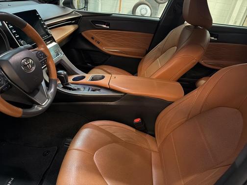 2020 Toyota Avalon Hybrid Limited