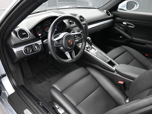 2018 Porsche 718 Cayman Base