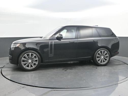 Santorini Black 2023 Land Rover Range Rover P400 SE