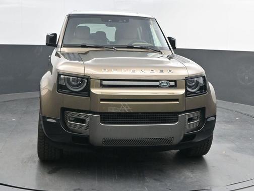 2025 Land Rover Defender P400 X-Dynamic SE