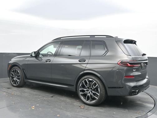 2026 BMW X7 M60i