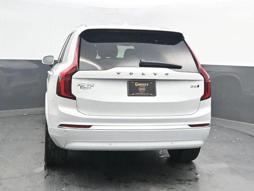 Crystal White Pearl 2026 Volvo XC90 B6 Ultra 7-Seater