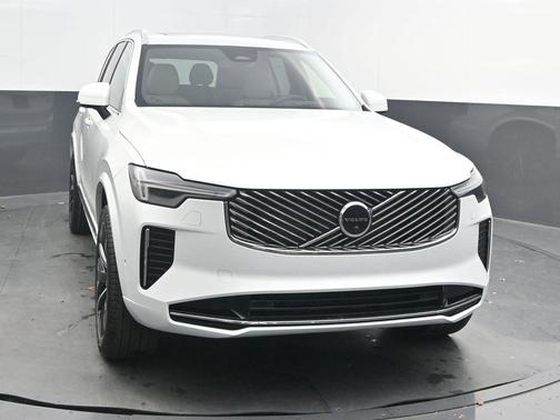 2026 Volvo XC90 B6 Ultra 7-Seater