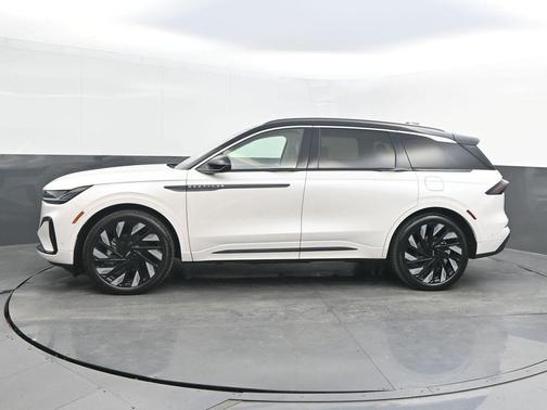 2024 Lincoln Nautilus Black Label