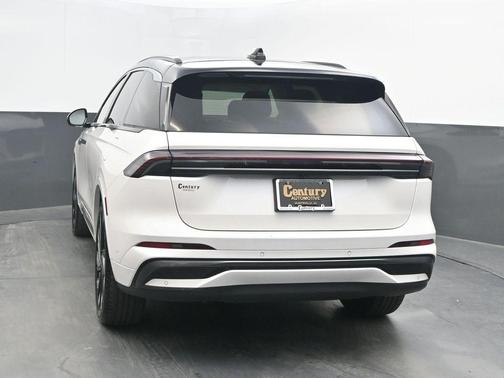 2024 Lincoln Nautilus Black Label