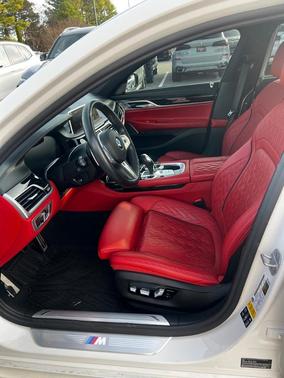 2021 BMW 750 i xDrive