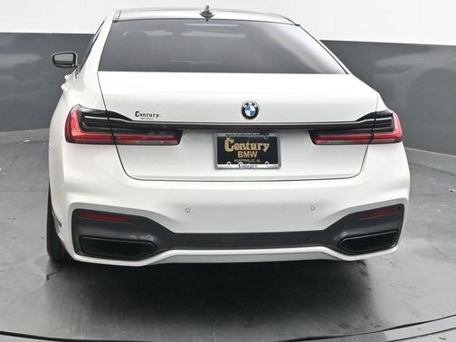 2021 BMW 750 i xDrive