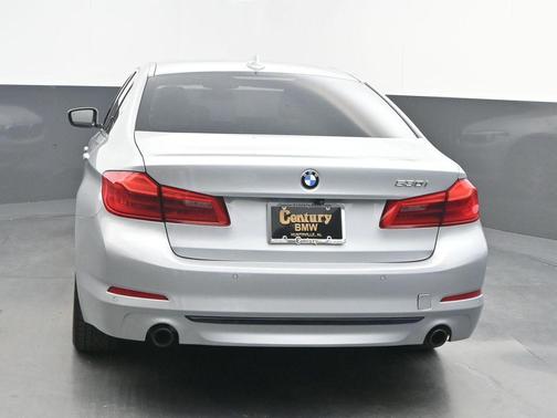 2019 BMW 530 i