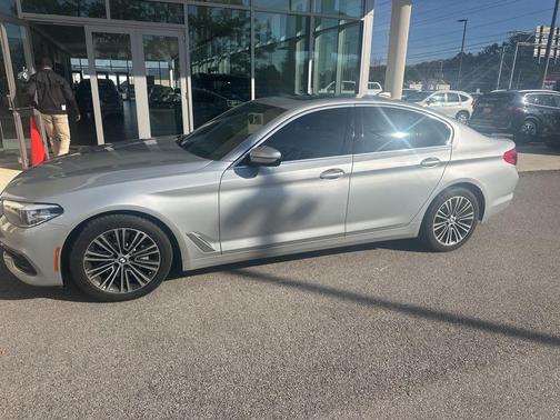 2019 BMW 530 i
