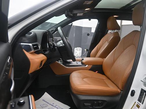 2023 Toyota Highlander Hybrid Platinum