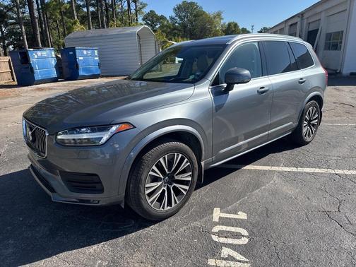 2020 Volvo XC90 T5 Momentum 7 Passenger