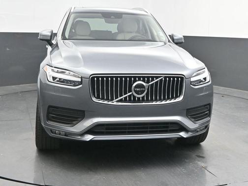 2020 Volvo XC90 T5 Momentum 7 Passenger