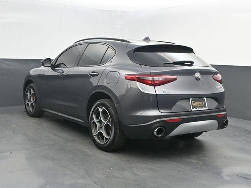 2018 Alfa Romeo Stelvio Base