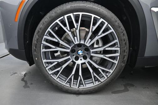 Gray Metallic 2026 BMW X5 xDrive40i