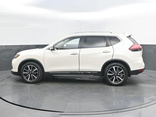 White 2018 Nissan Rogue SL
