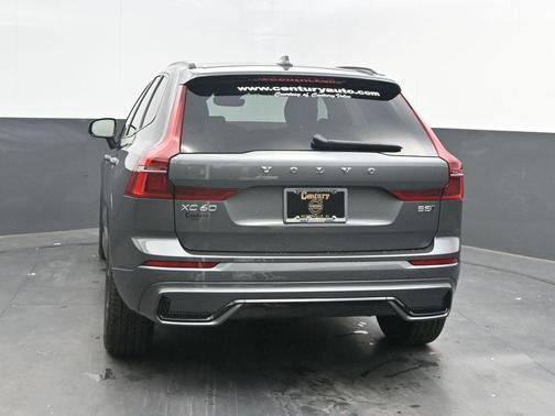 2026 Volvo XC60 B5 Core