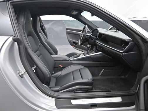 2024 Porsche 911 Carrera S