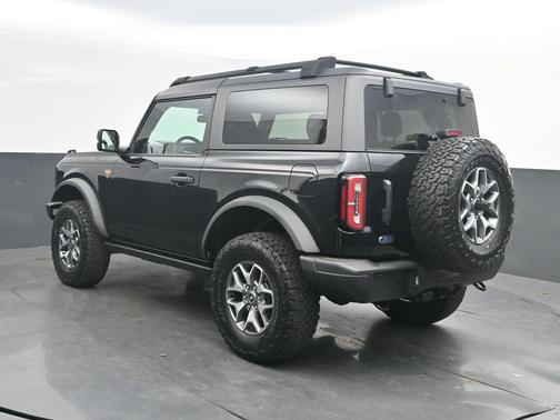 Shadow Black 2021 Ford Bronco Badlands