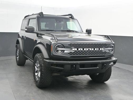 Shadow Black 2021 Ford Bronco Badlands