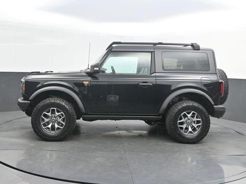 Shadow Black 2021 Ford Bronco Badlands
