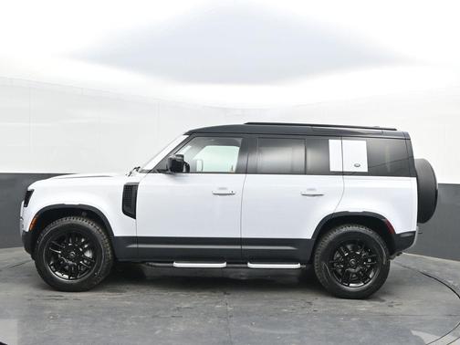 2023 Land Rover Defender 110 SE