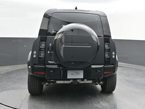 2025 Land Rover Defender P525 V8