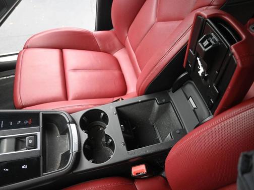 2023 Porsche Macan S