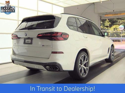 Mineral White Metallic 2024 BMW X5 M60i