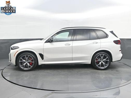 Mineral White Metallic 2024 BMW X5 M60i