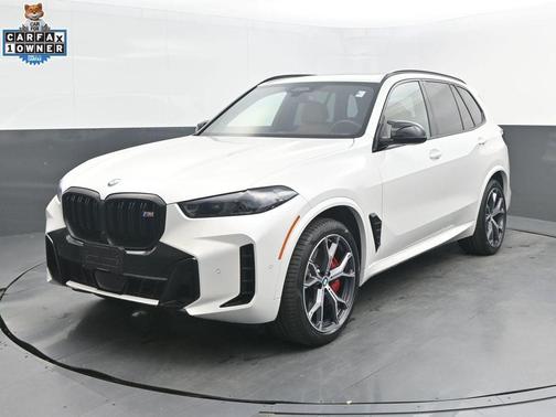 Mineral White Metallic 2024 BMW X5 M60i