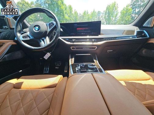 Mineral White Metallic 2024 BMW X5 M60i