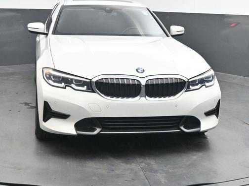 2022 BMW 330 i xDrive